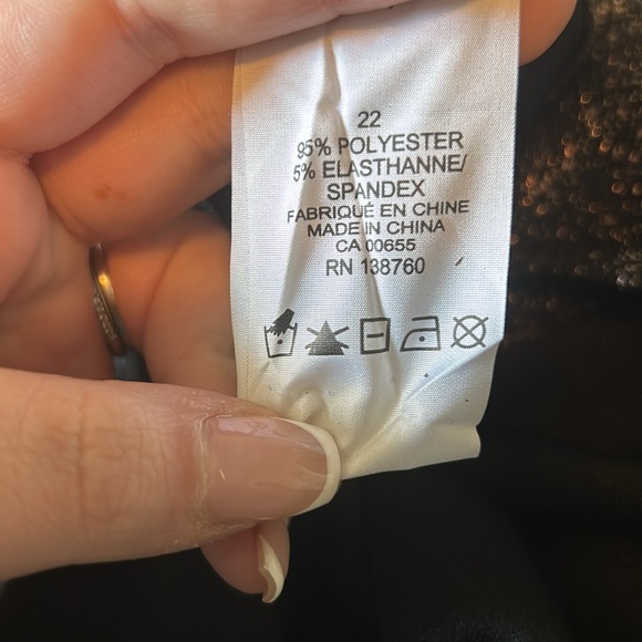 Penningtons knee length glittery skirt with zipper - Picture 3 of 4